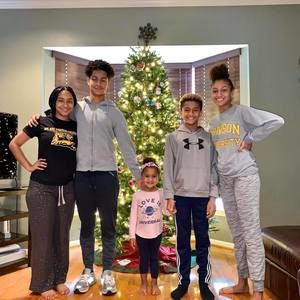 Meet your Posher, Michele